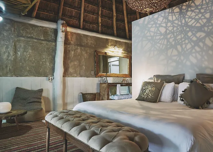 Nomade Temple Hotel