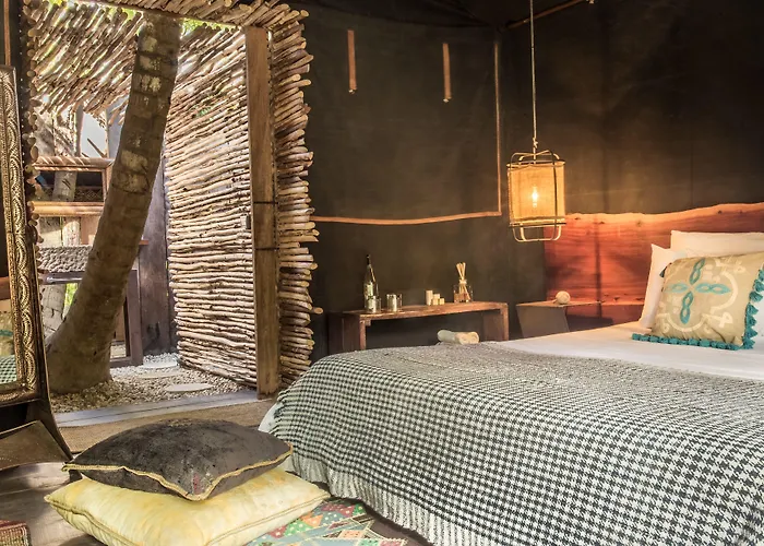 Nomade Temple Hotel