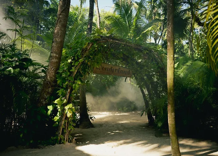 Nomade Temple Hotel 4*