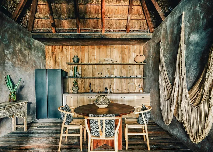 Nomade Temple Hotel