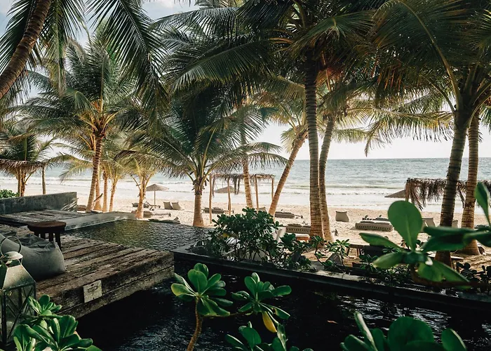Nomade Temple Hotel 4*