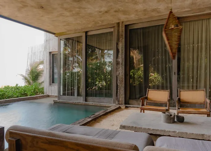 Nomade Temple Hotel